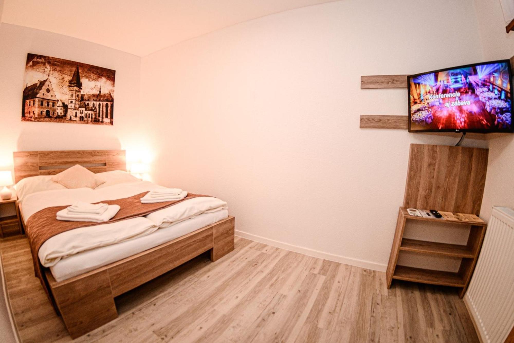 Hotel Kaskada Poprad Exterior foto